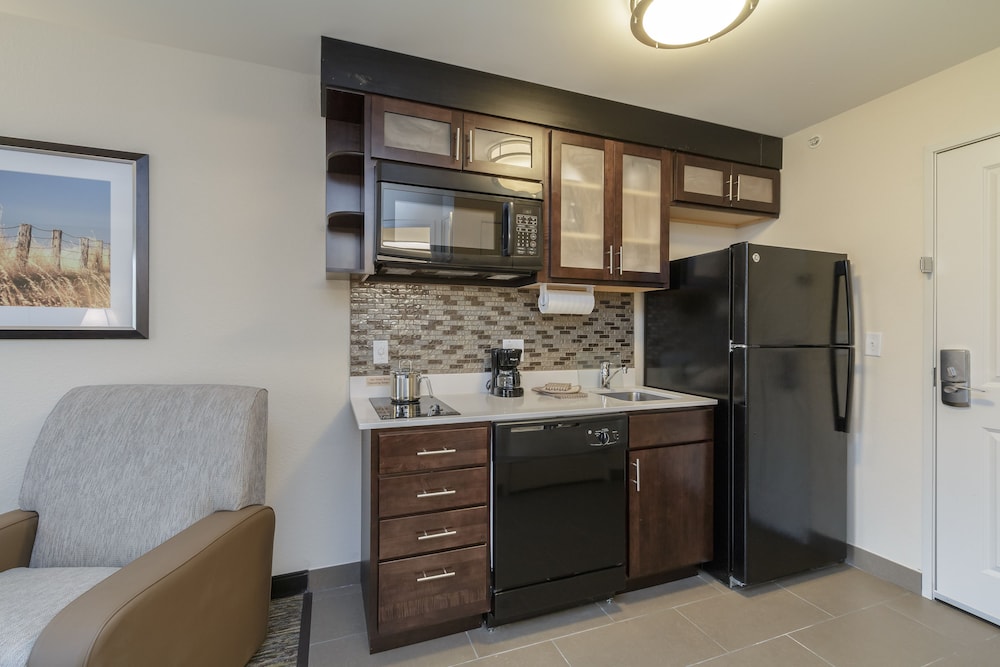 Candlewood Suites Mishawaka 33/42