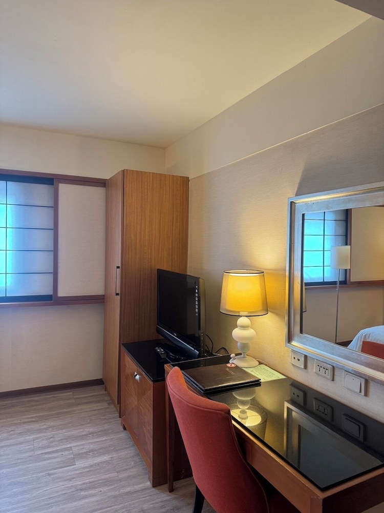 Delight Hotel 66/72