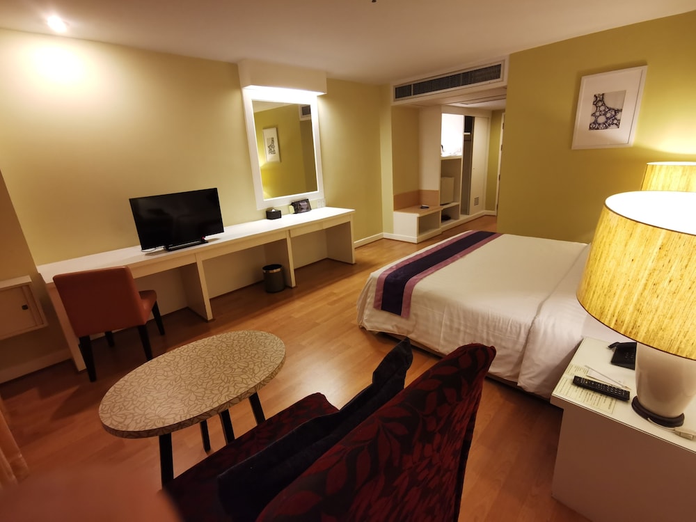 Tongtara Riverview Hotel 23/62