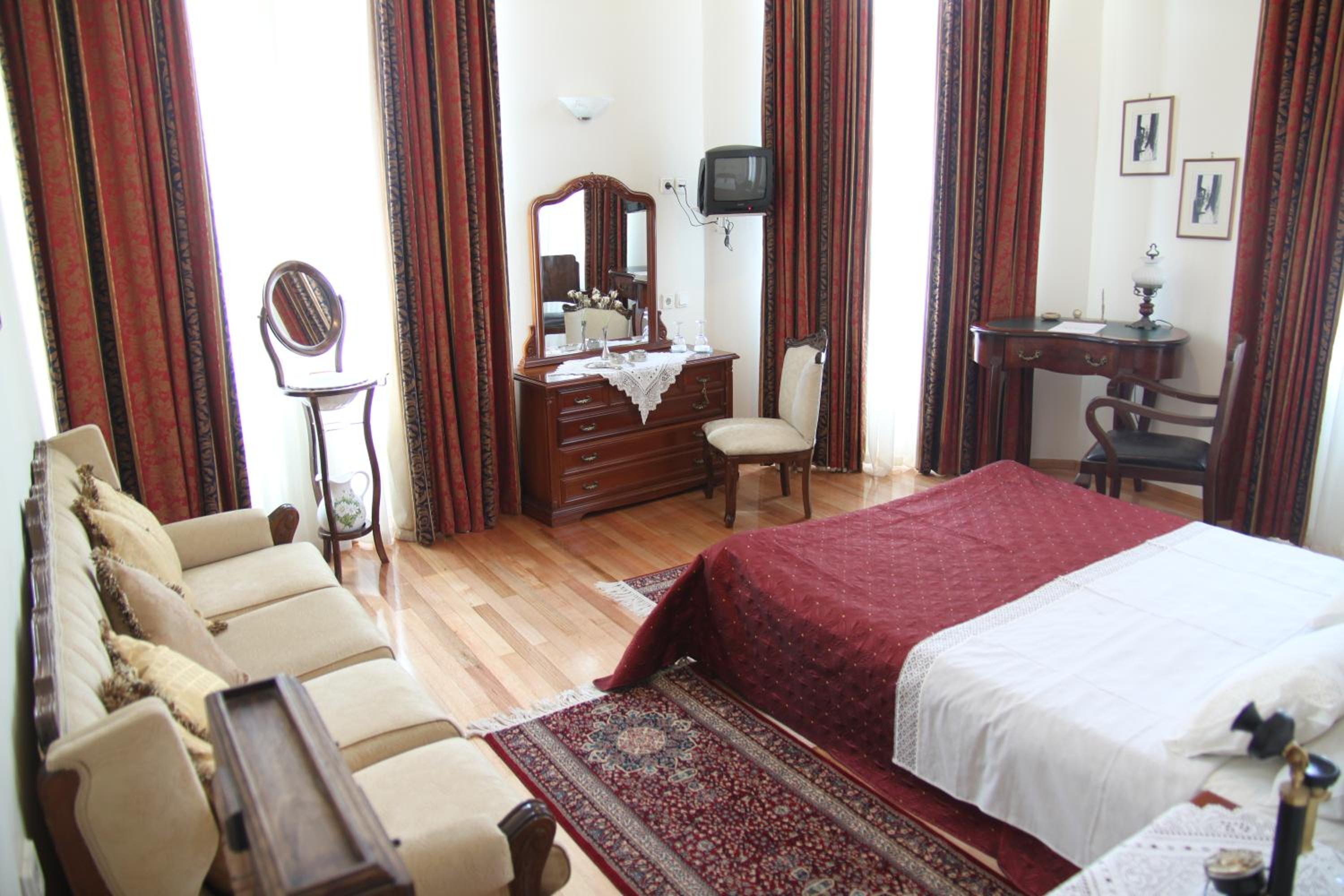Hotel Panellinion 16/28