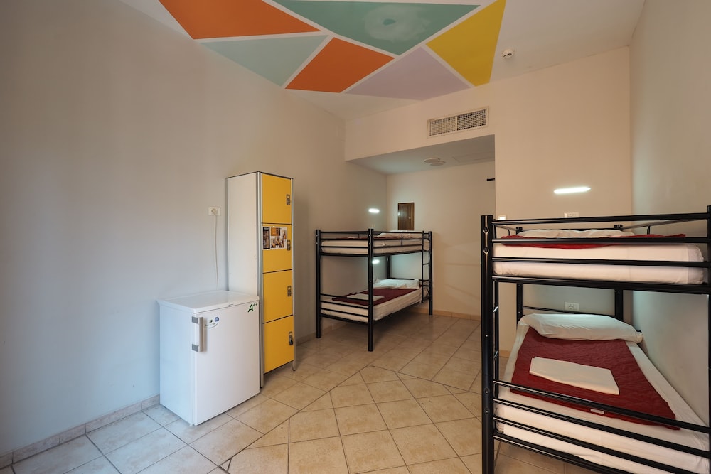 Alessandro Palace Bar 42/69