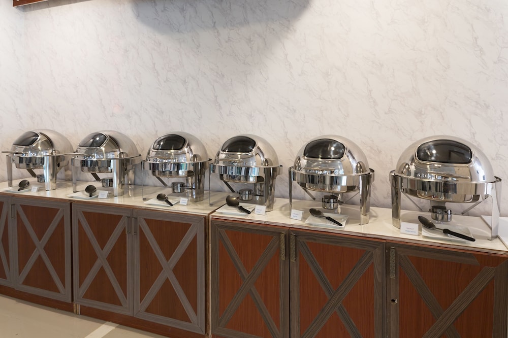 Central Avenue Residency 16/25