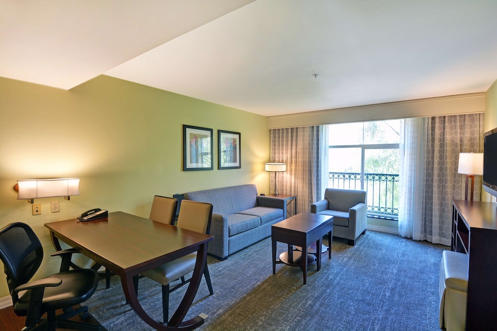 Embassy Suites Valencia 25/58
