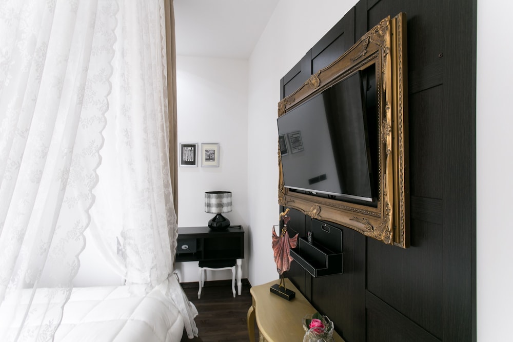 APARTHOTEL DEI MERCANTI 52/67