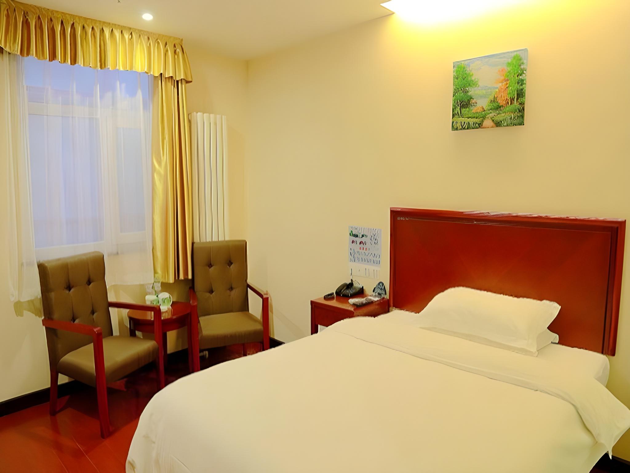 ROOM, SINGLE