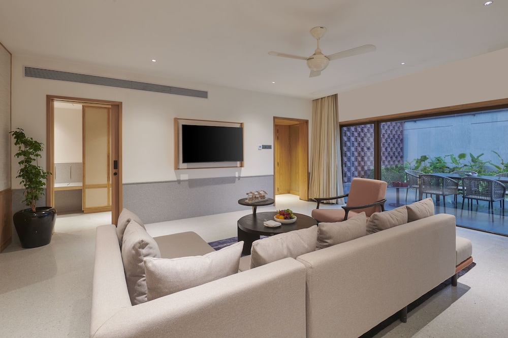 Athiva Resort & Spa Khandala 30/48