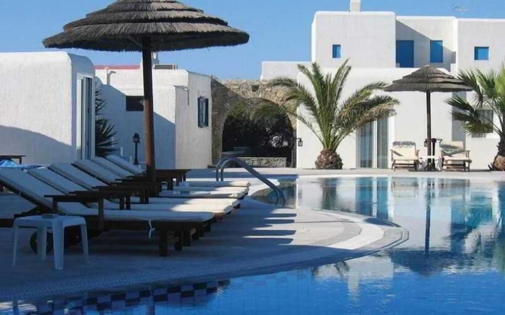 Giannoulaki Hotel 52/54