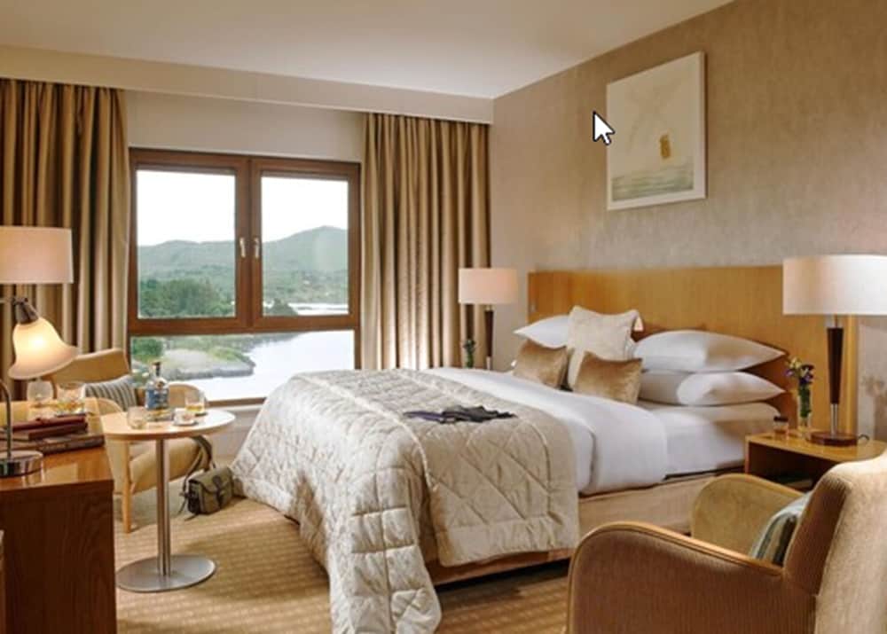 Sneem Hotel 8/36