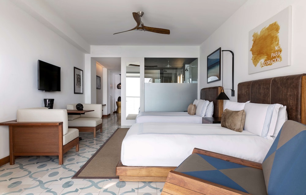 THE CAPE - A THOMPSON HOTEL 42/68