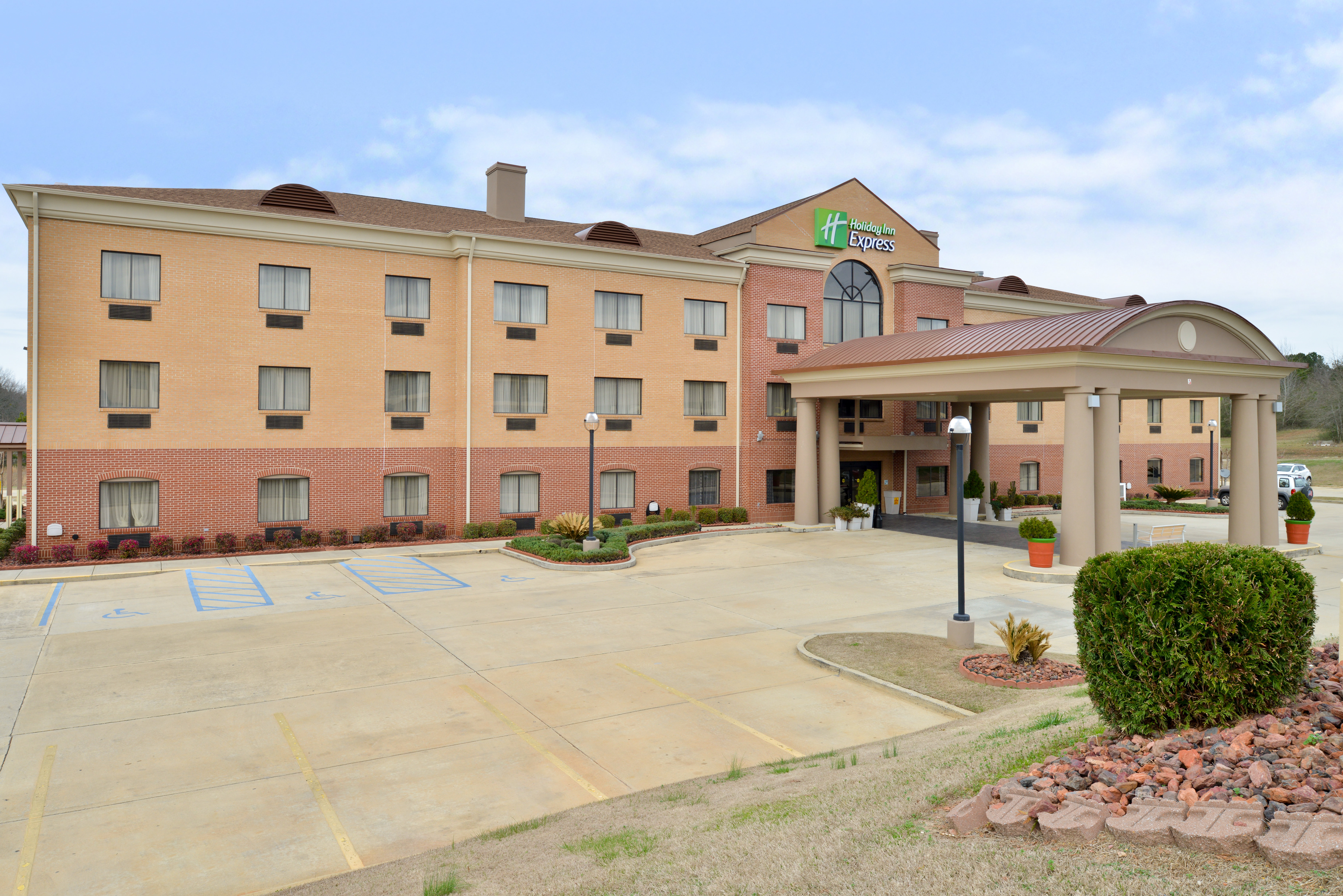 Holiday Inn Express Clanton 5/66