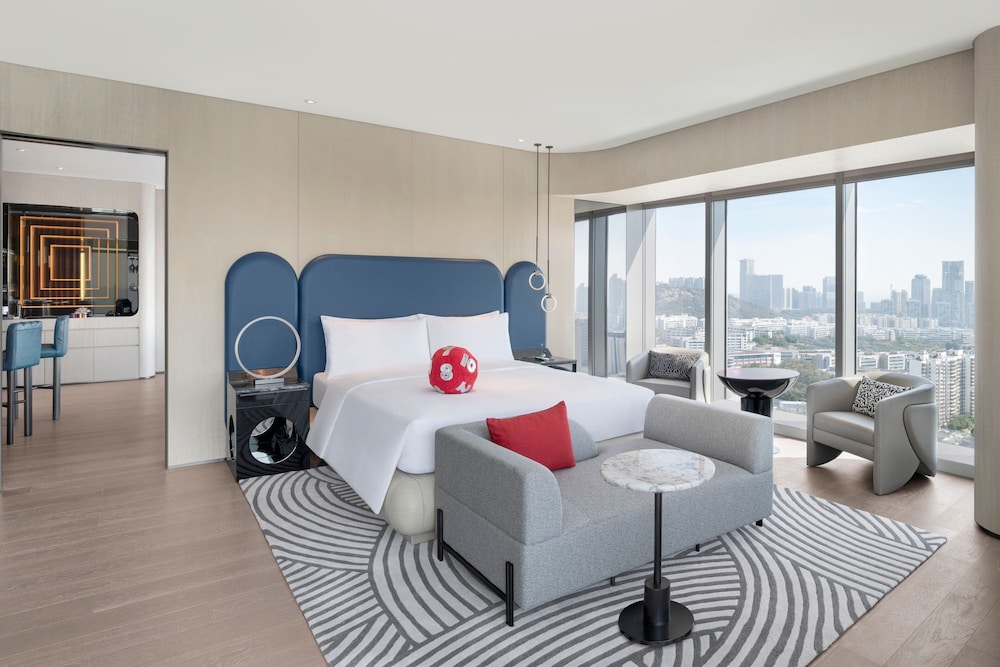 1 Bedroom, Fantastic, Suite, King Bed, Smoking