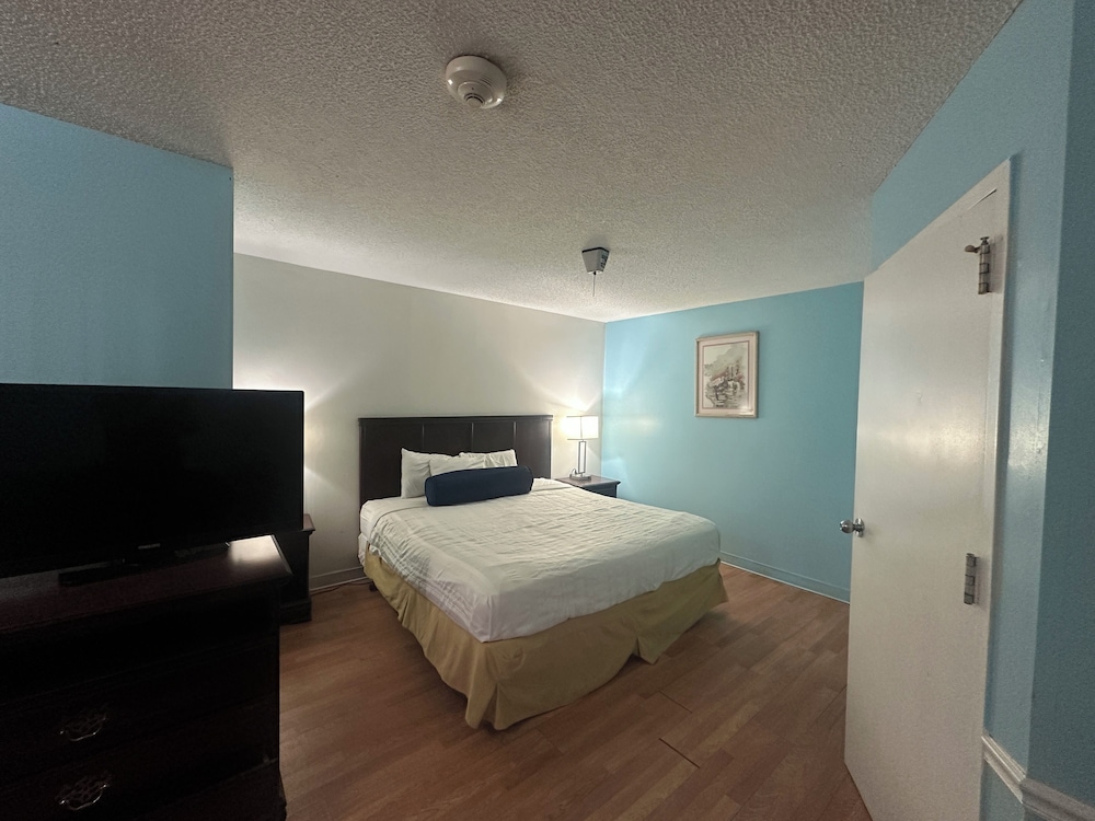Guest Cottage & Suites 29/60