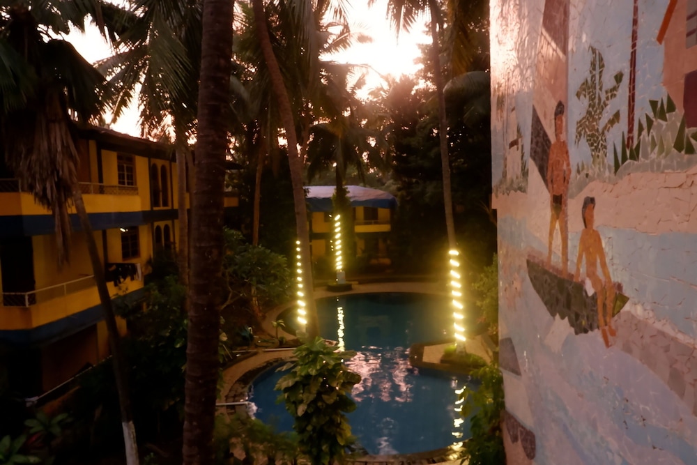 Falcon Resorts 58/70