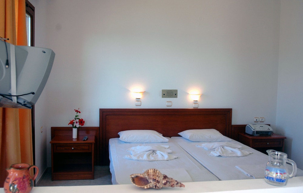 Kyma Hotel 32/67