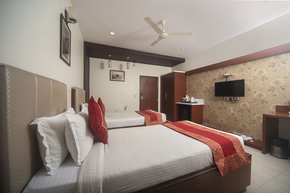 Regency Varanasi Hotel 9/22