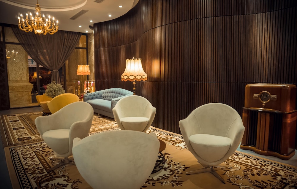Dong Duong Hotel & Suites 36/50
