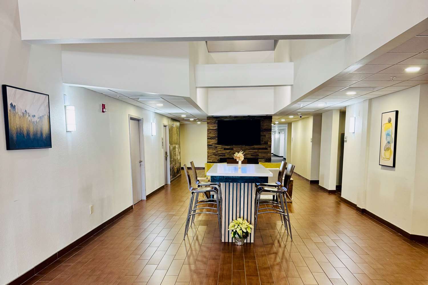 Clarion Pointe Albemarle 44/59