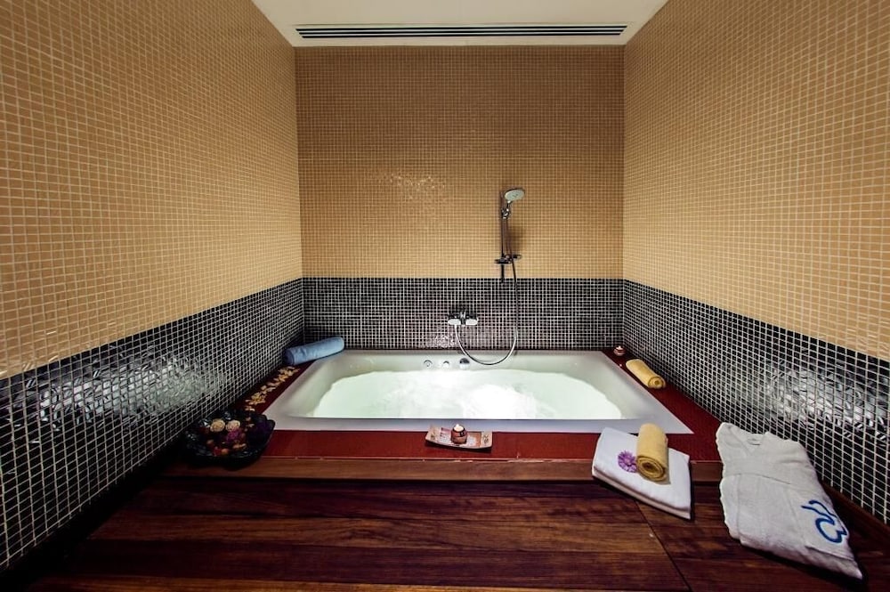 Hayat Hospitality Oskemen 24/48