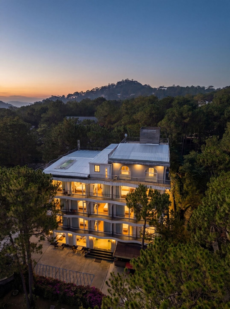 Romeo Juliet Dalat Resort 1/50