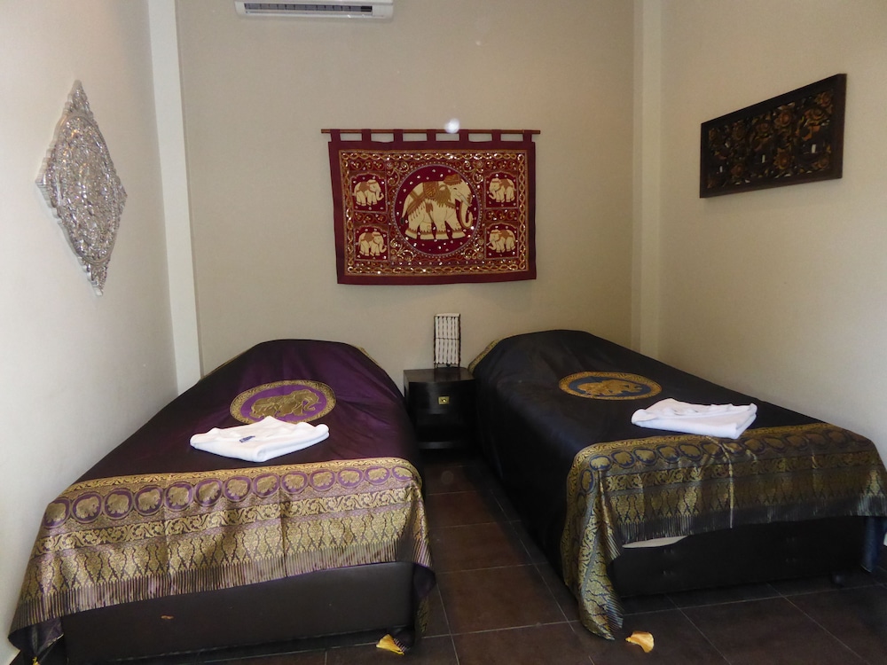 3 Bedrooms, Tropicana, Garden, 3 Queen Beds