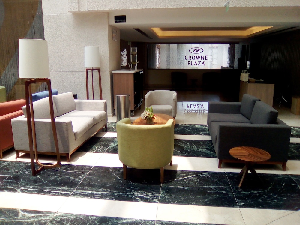 Crowne Plaza Toluca-Lancaster 37/78
