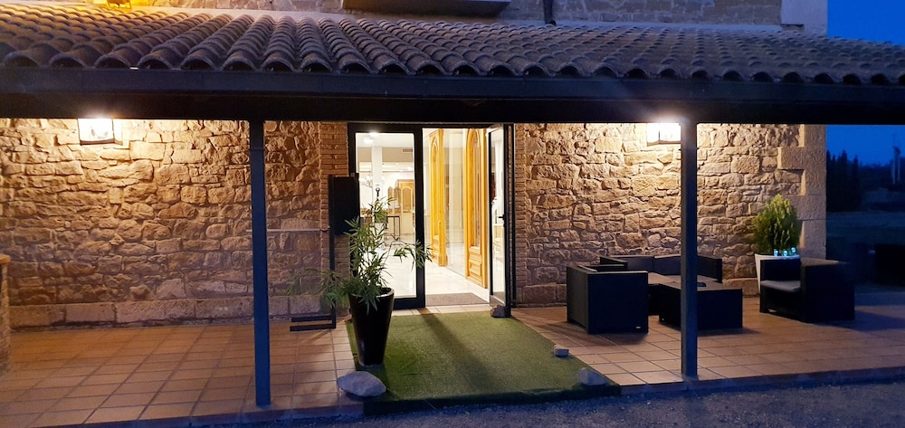 Hotel Villa Marcilla 34/67