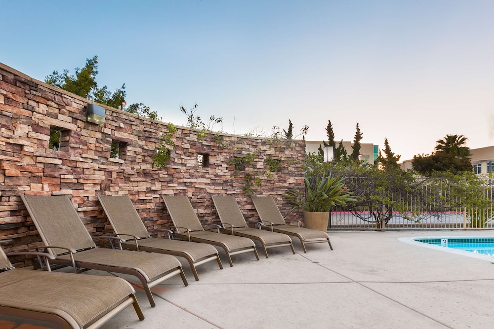 Hampton Inn San Marcos Ca 9/66
