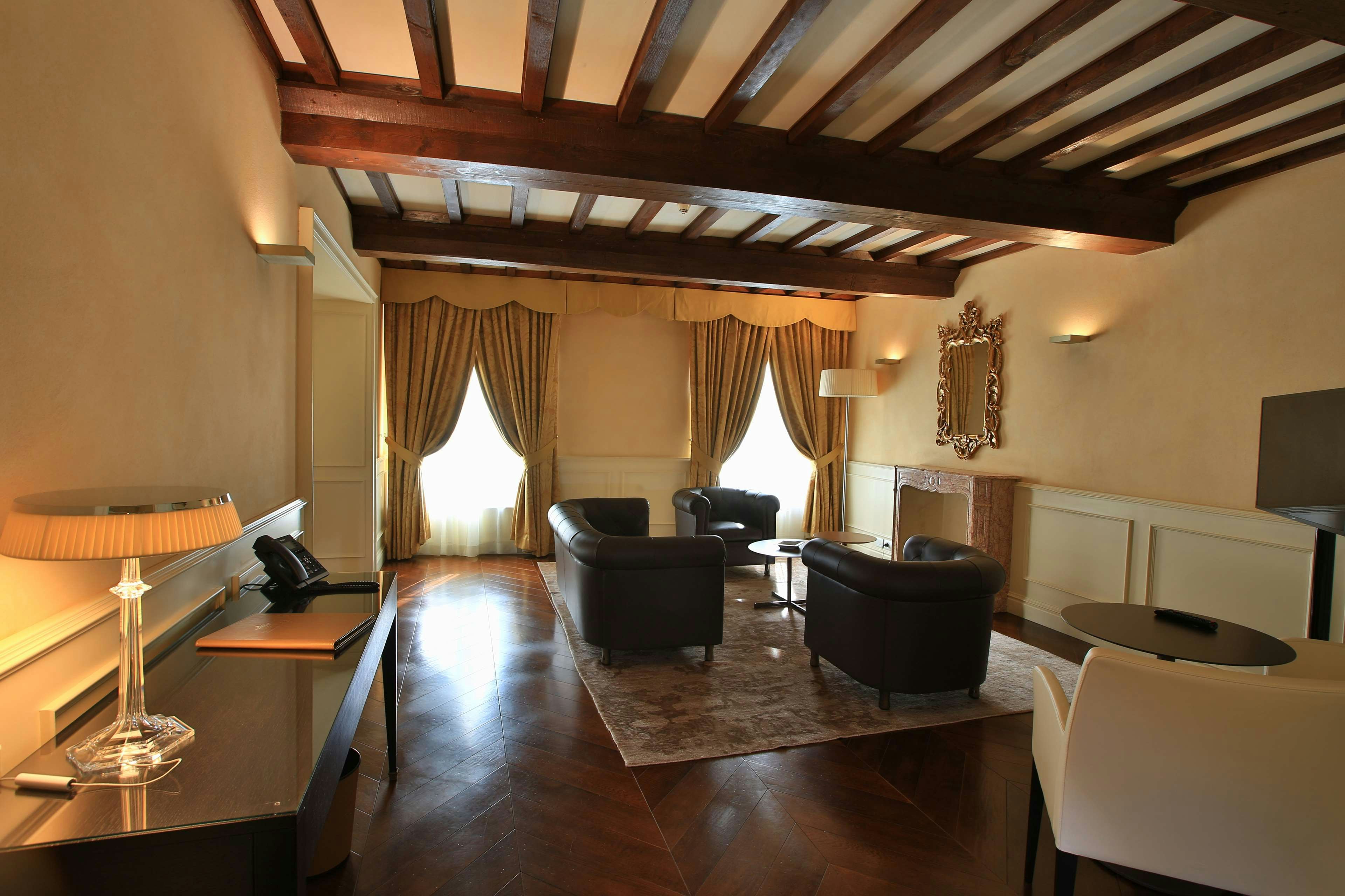 Hotel Rua Frati 48 in San Francesco 45/50