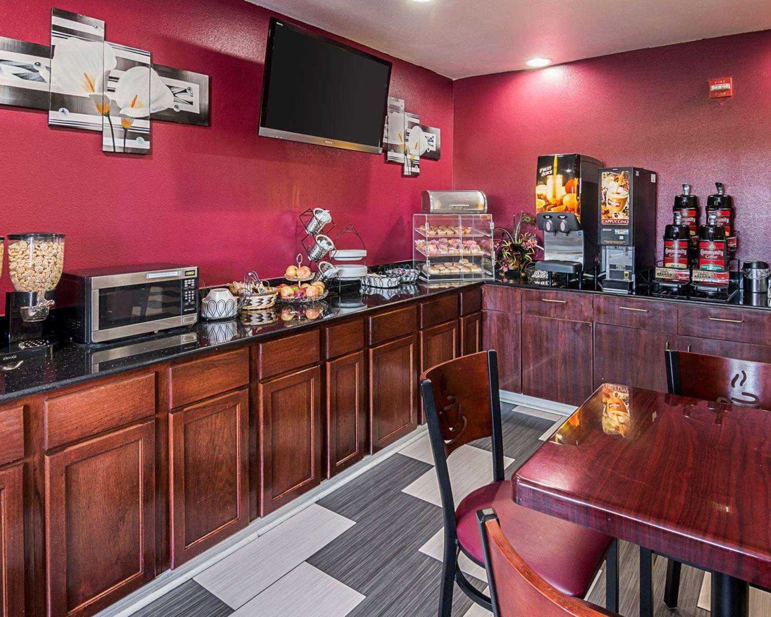 restaurant cafeteria