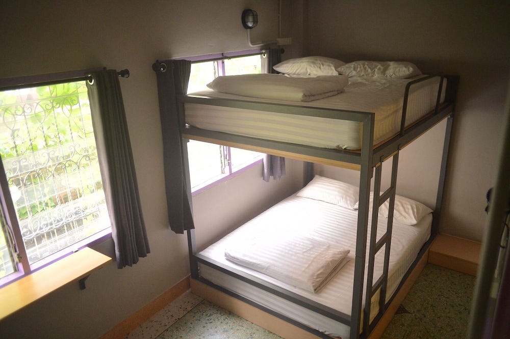 Merge Hostel 17/53