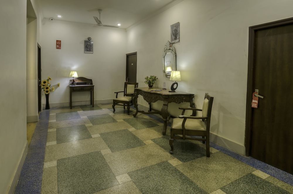 Shree Mohan Villas- Heritage Hotel 18/25