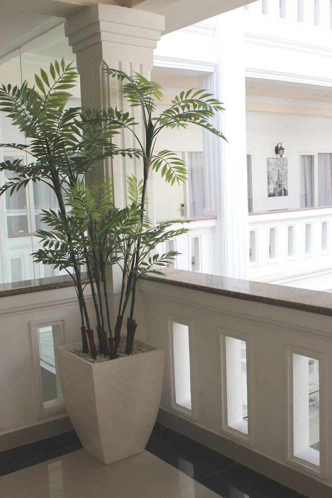 Ramayana Hotel 28/34