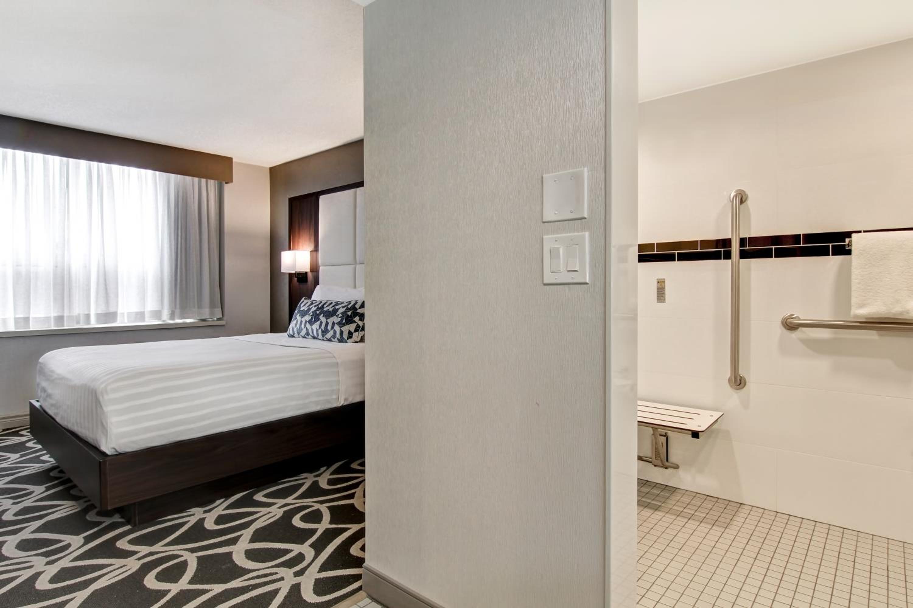جناح لذوي الإعاقة، The Park Hotel London 2/2