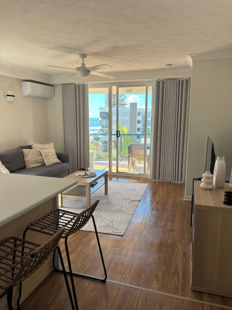 San Mateo on Broadbeach 16/51