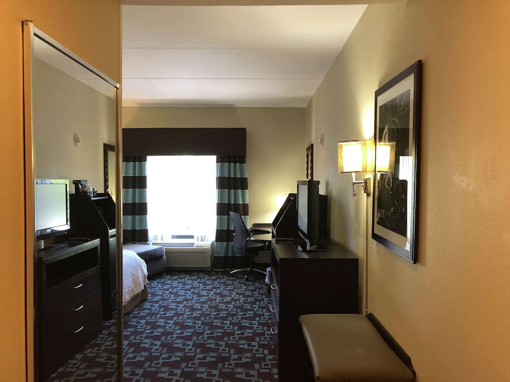 Hampton Inn & Suites Nashville @ Opryland 39/56