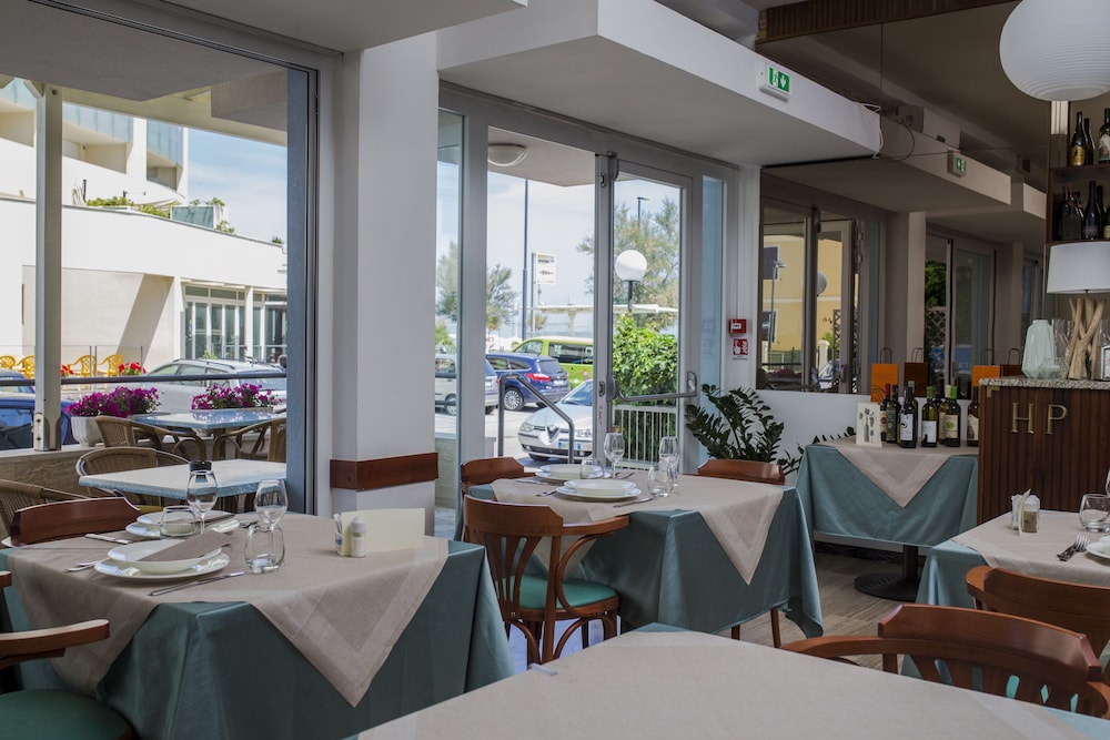 Hotel Paradiso 34/50