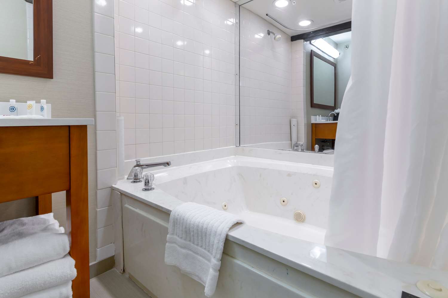Upgrade, Suite, King Bed