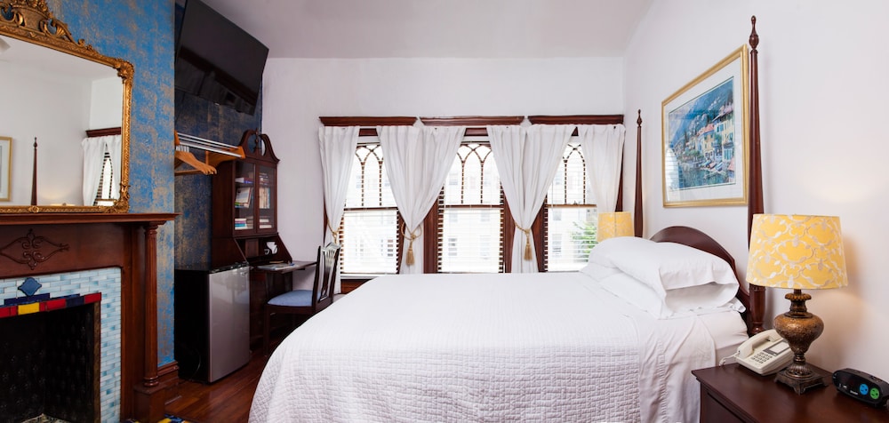 American Guest House 15/50