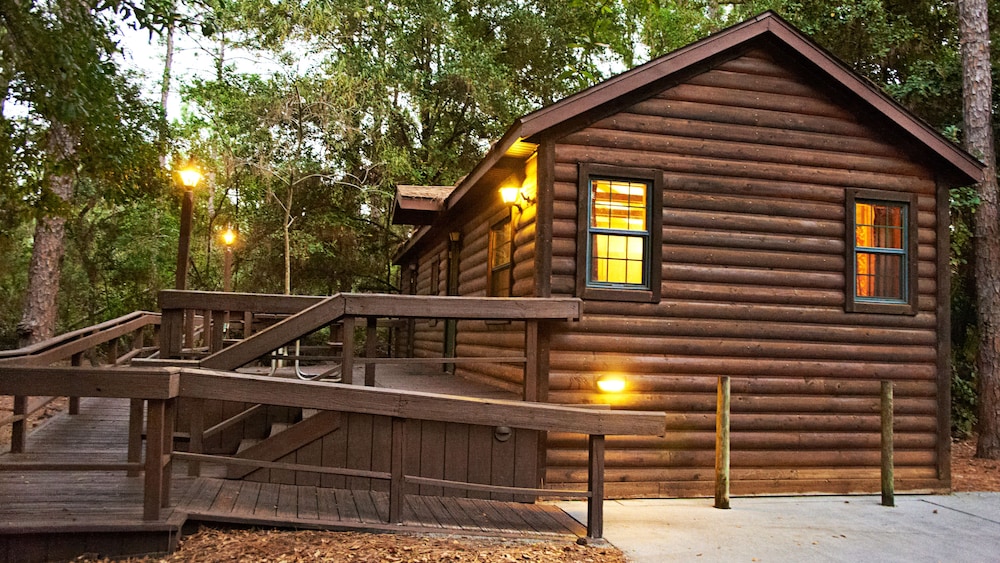 The Cabins at Disney's Fort Wilderness Resort - A Disney Vacation Club Resort 3/43