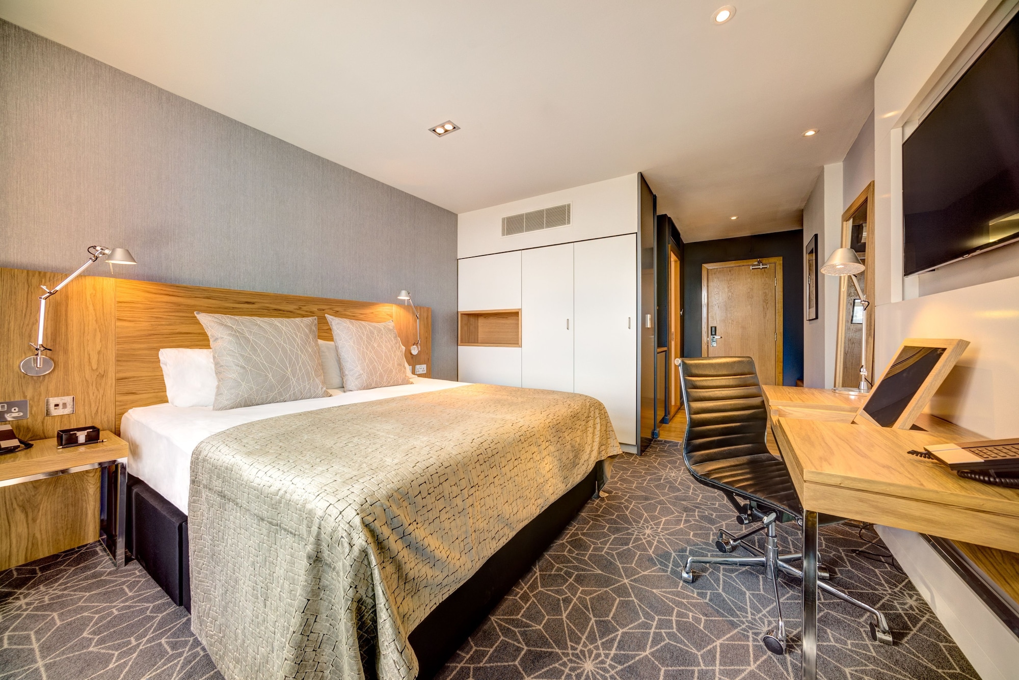 STANDARD, DOUBLE BED