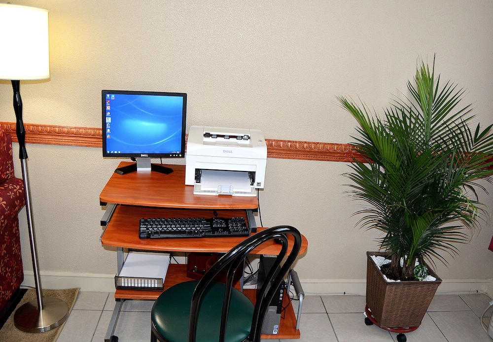 Quality Inn Raynham - Taunton 75/75