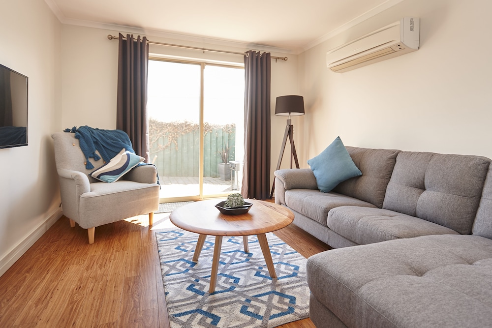 Elphin Motel and Serviced Apartments 29/50