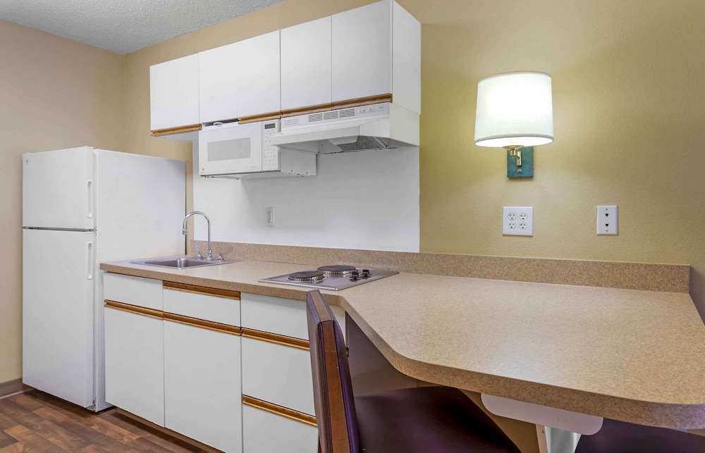 Extended Stay America Suites Houston Galleria Uptown 55/55