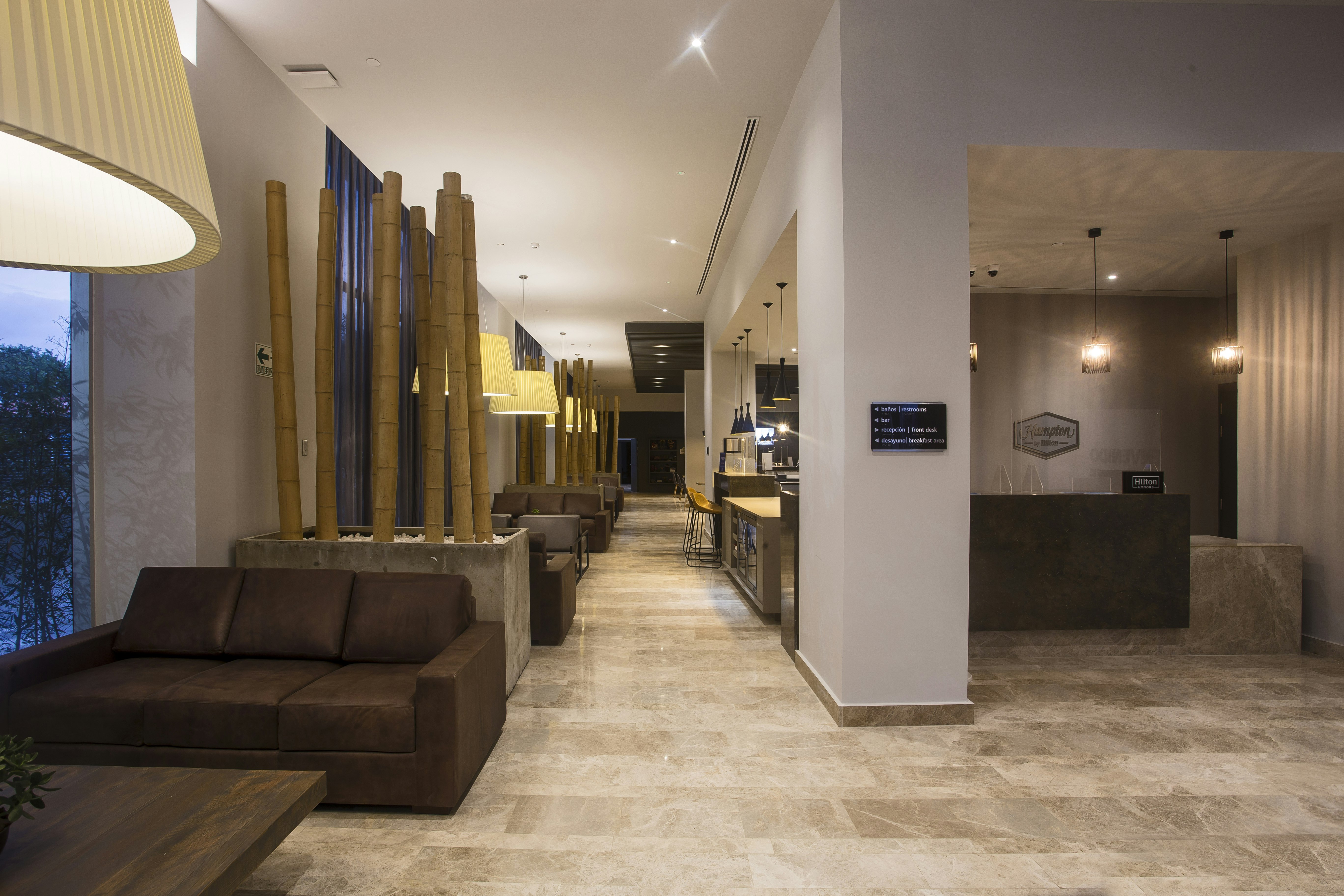 Hampton by Hilton David 26/36