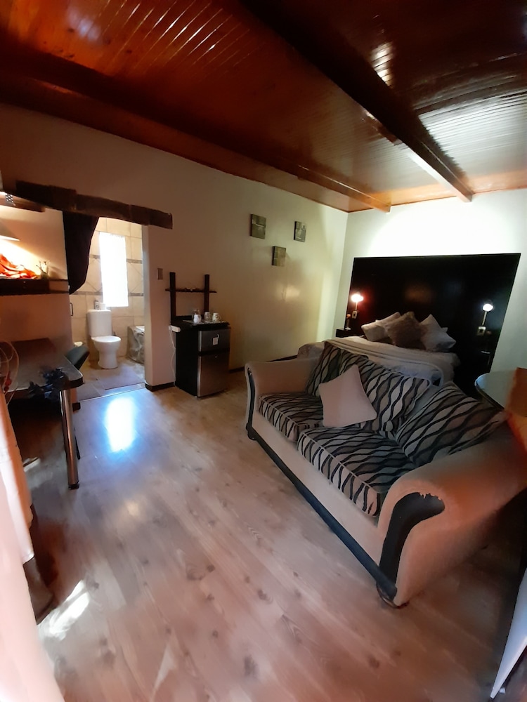 Breena Bnb Guest House 26/50