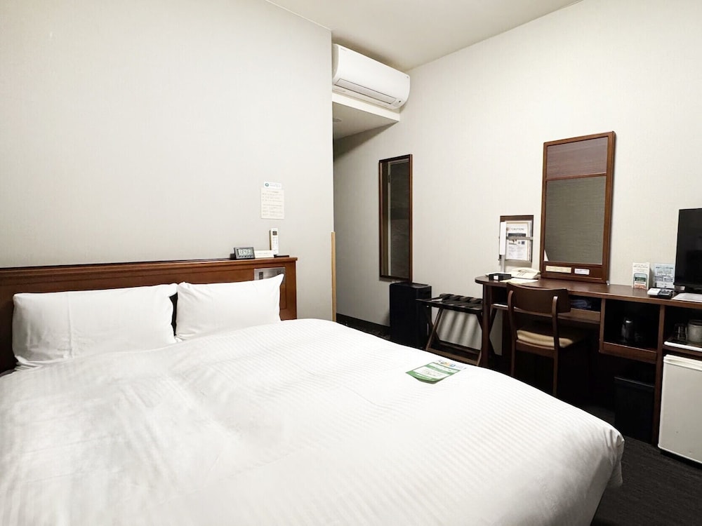 Hotel Route-Inn Isahaya Inter 13/53