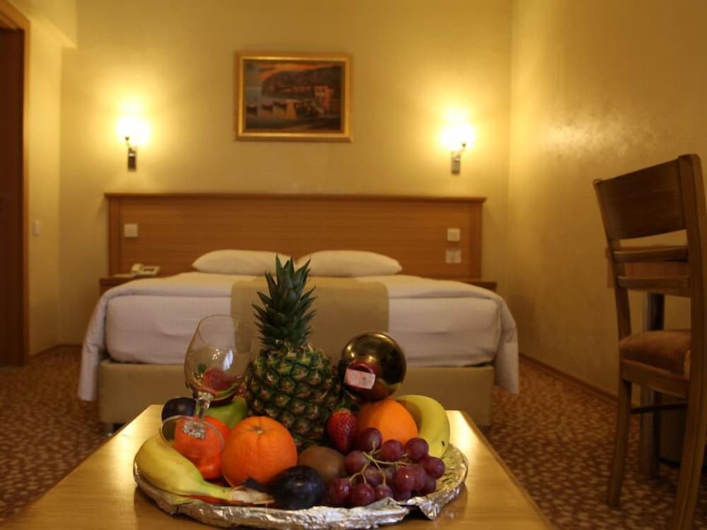 Sun Inn Hotel 12/17