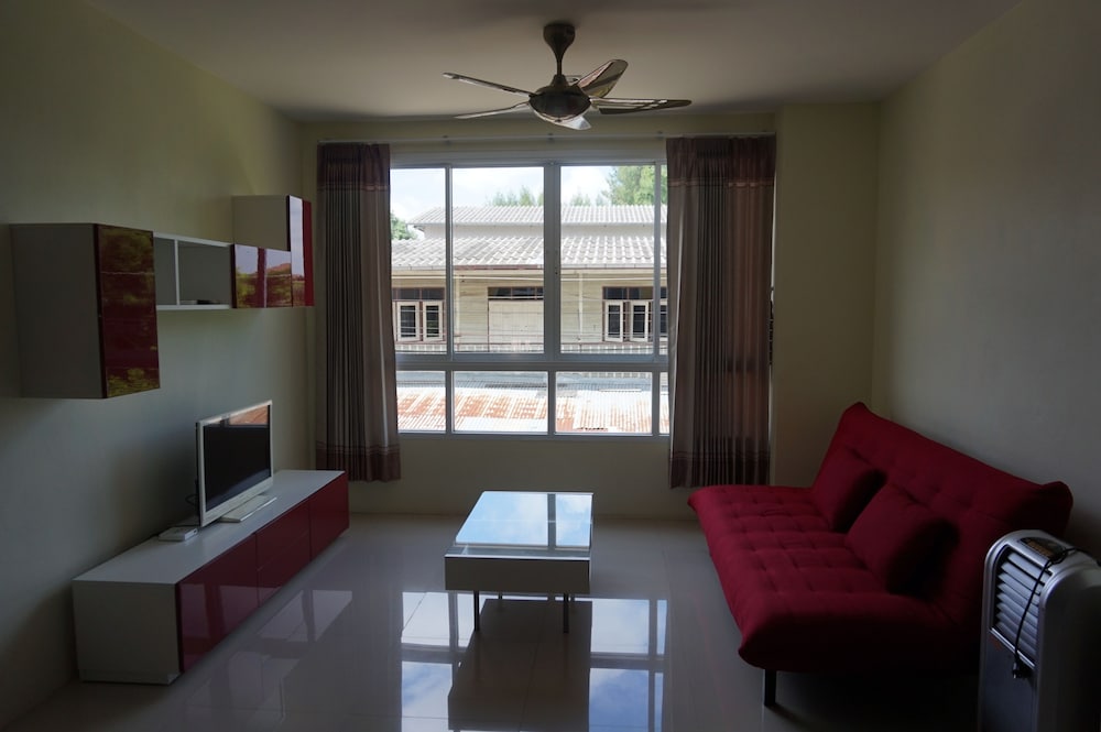 Gib Apartment 8/20