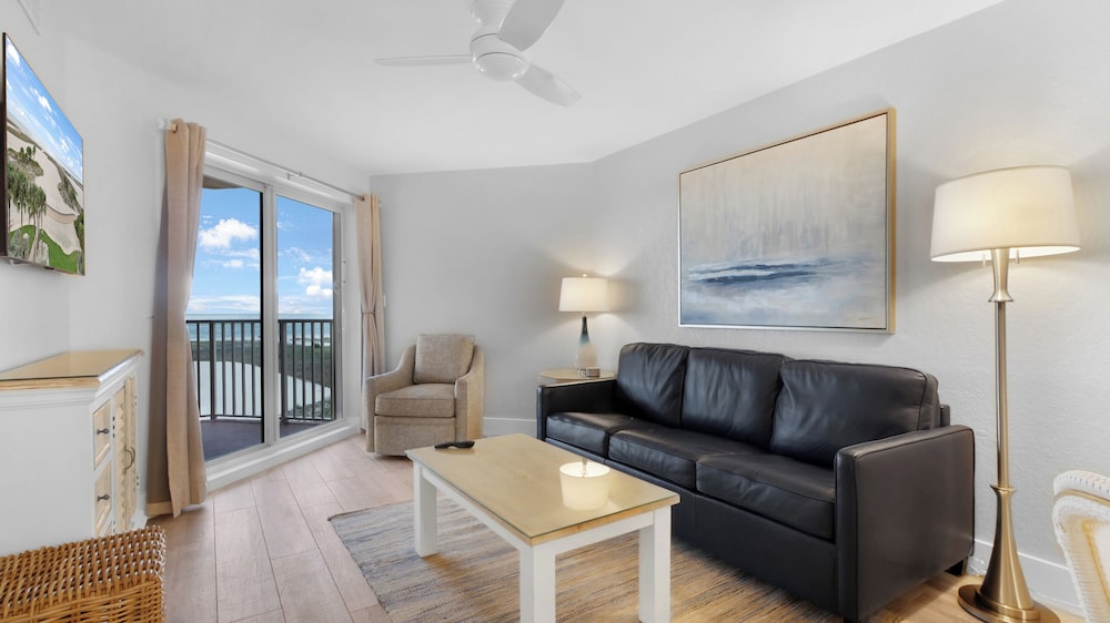 Surf Beach Resort 29/50