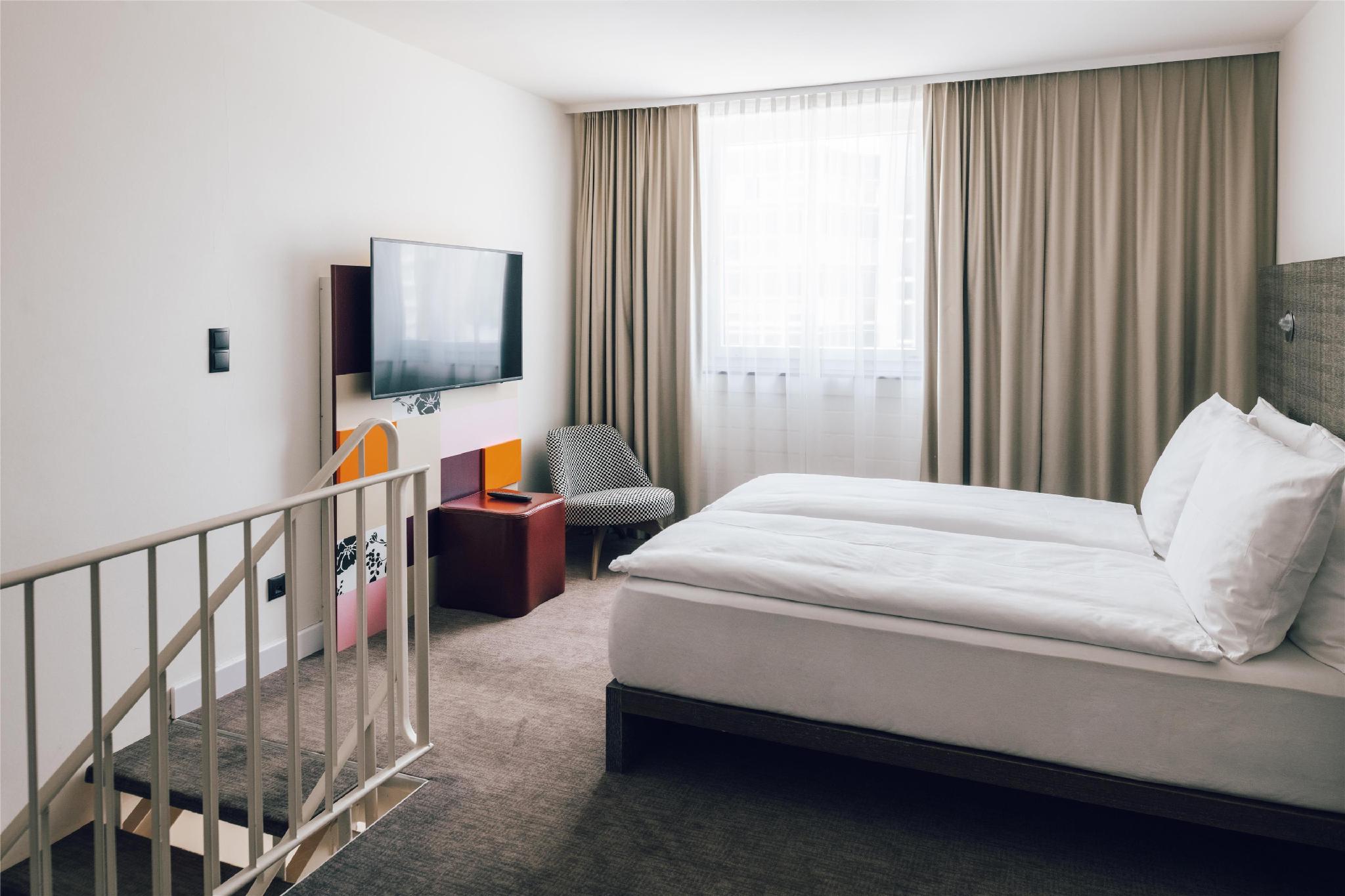 Penta, Junior Suite, King Bed, Sofa